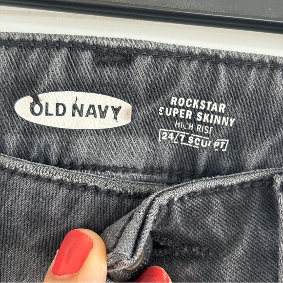 Old Navy Rockstar Super skinny Size 0 - Picture 9 of 9